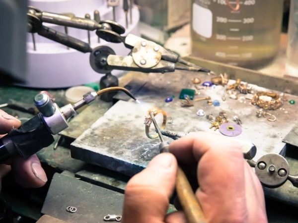 Naprawa biżuterii online – jak to działa i dlaczego warto spróbować?